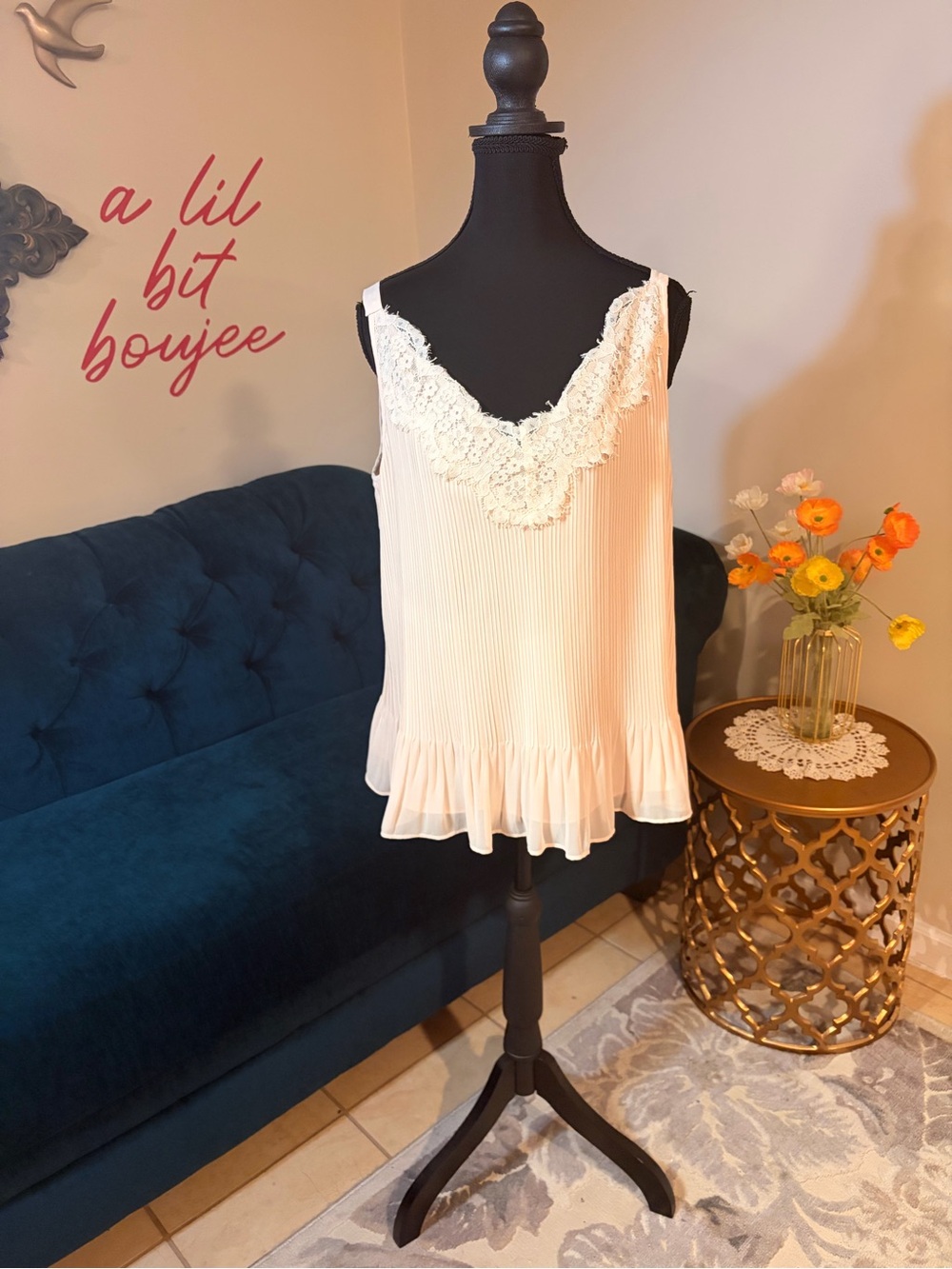 Chico’s Size 1 Blush Pink Pleated Lace Trim Sleeveless Blouse Romantic Boho Top